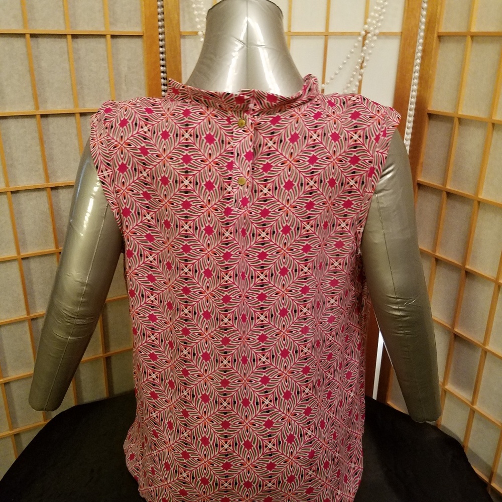 Sleeveless Top - Picture 4 of 6